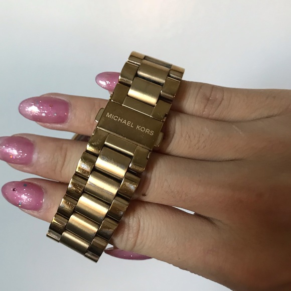 Michael Kors Bradshaw - Gold Watch - Picture 5 of 6